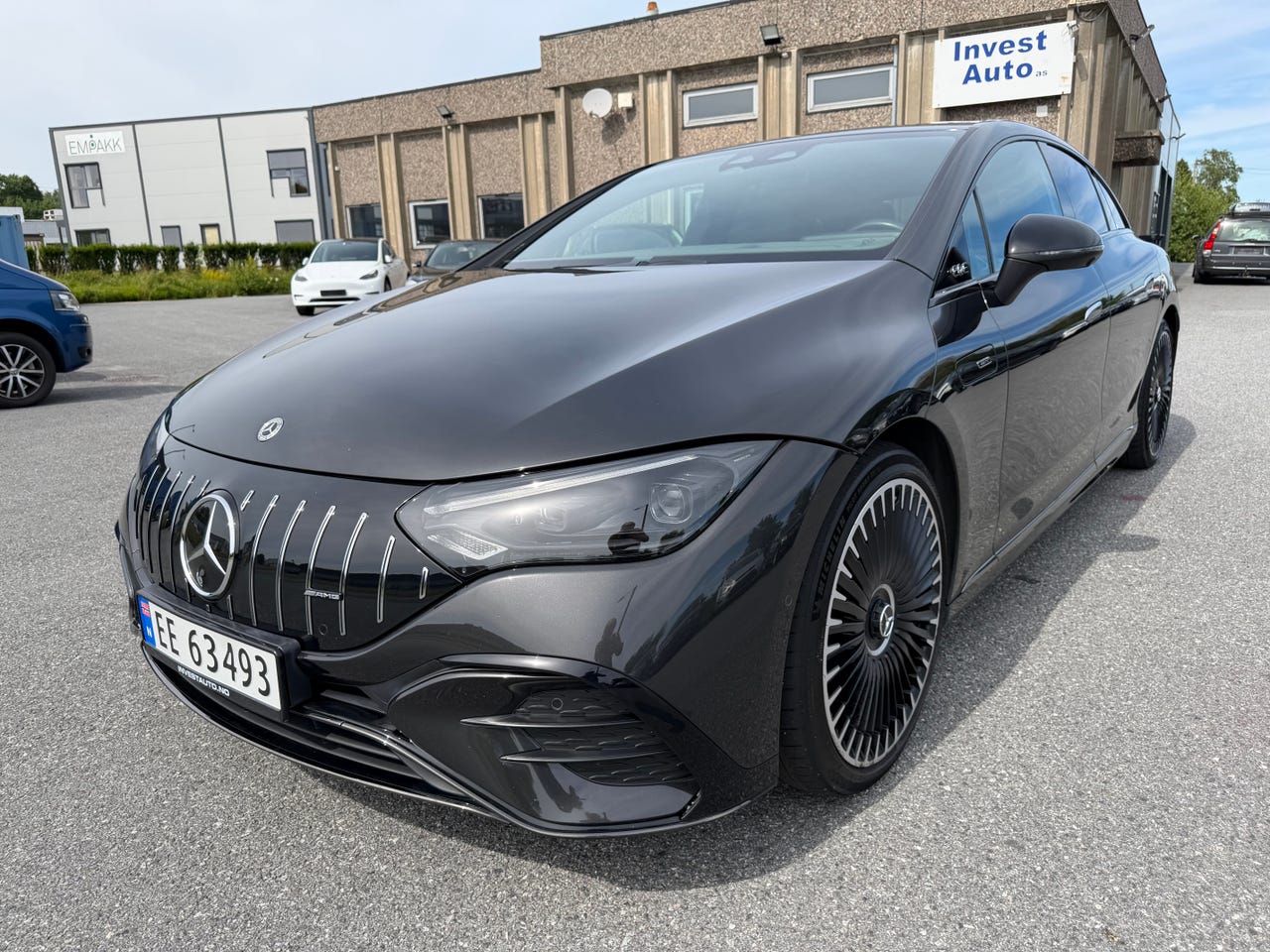 Mercedes-Benz EQE43