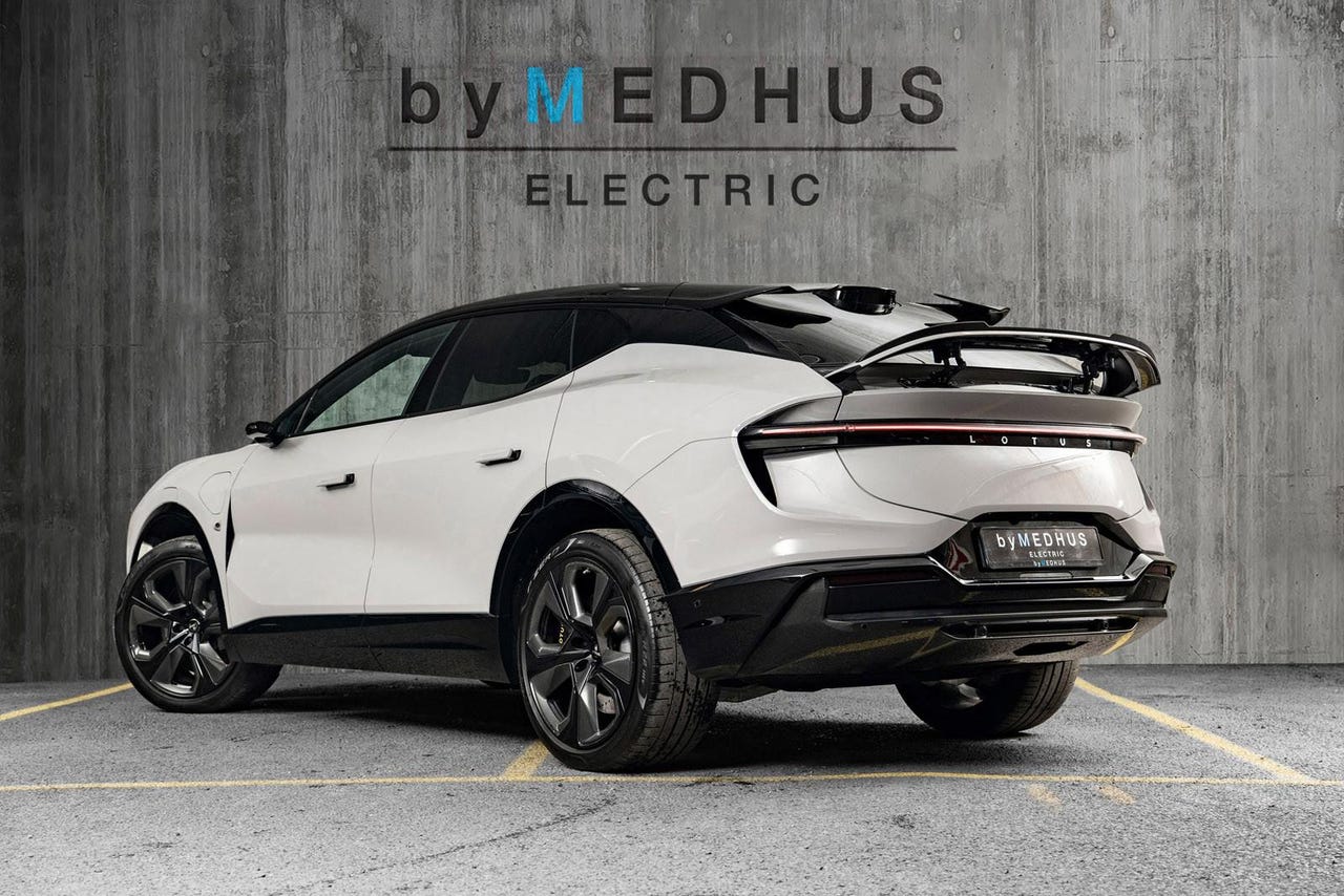 Lotus Eletre