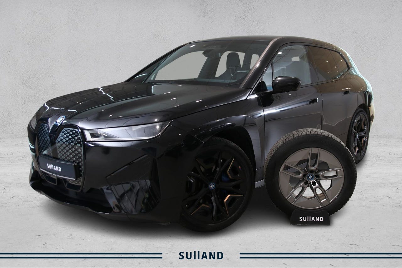 BMW iX