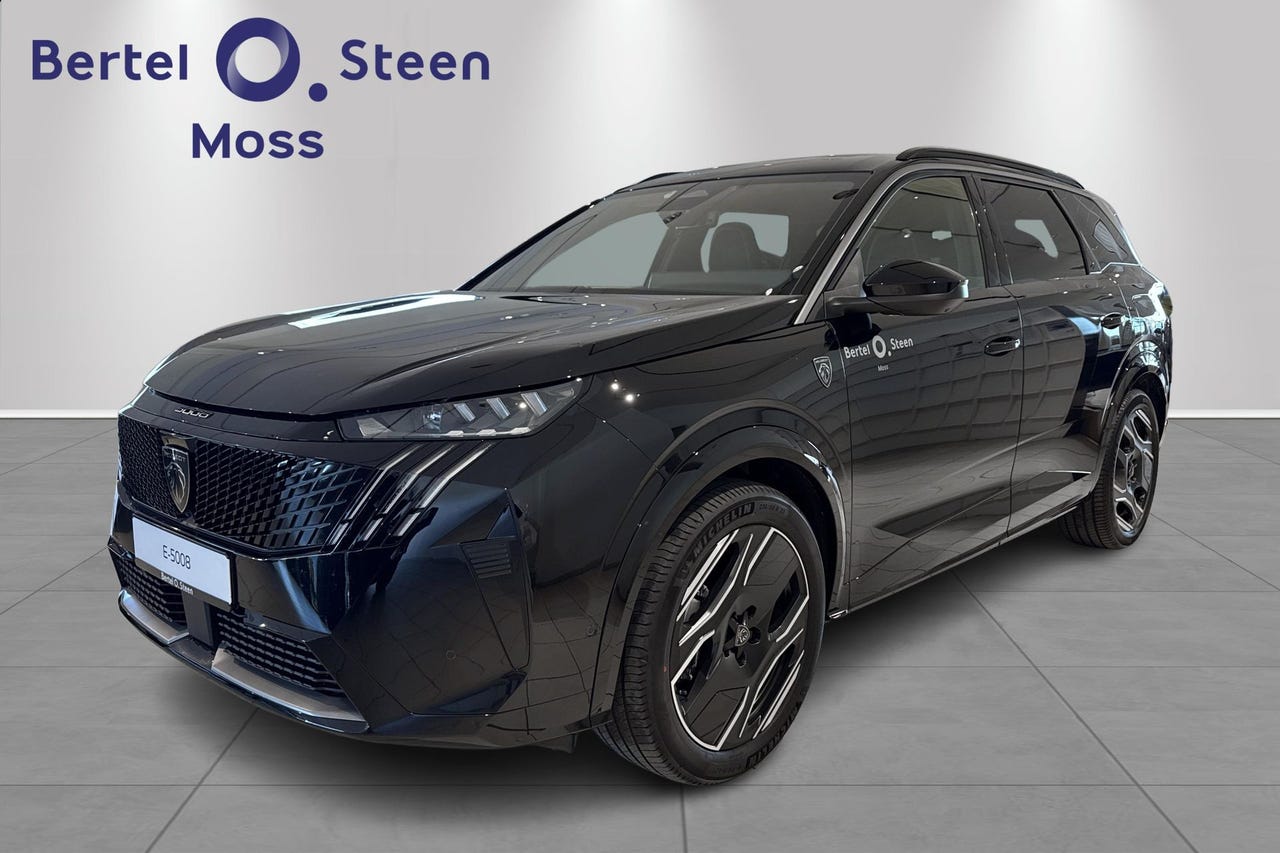 Peugeot e-5008
