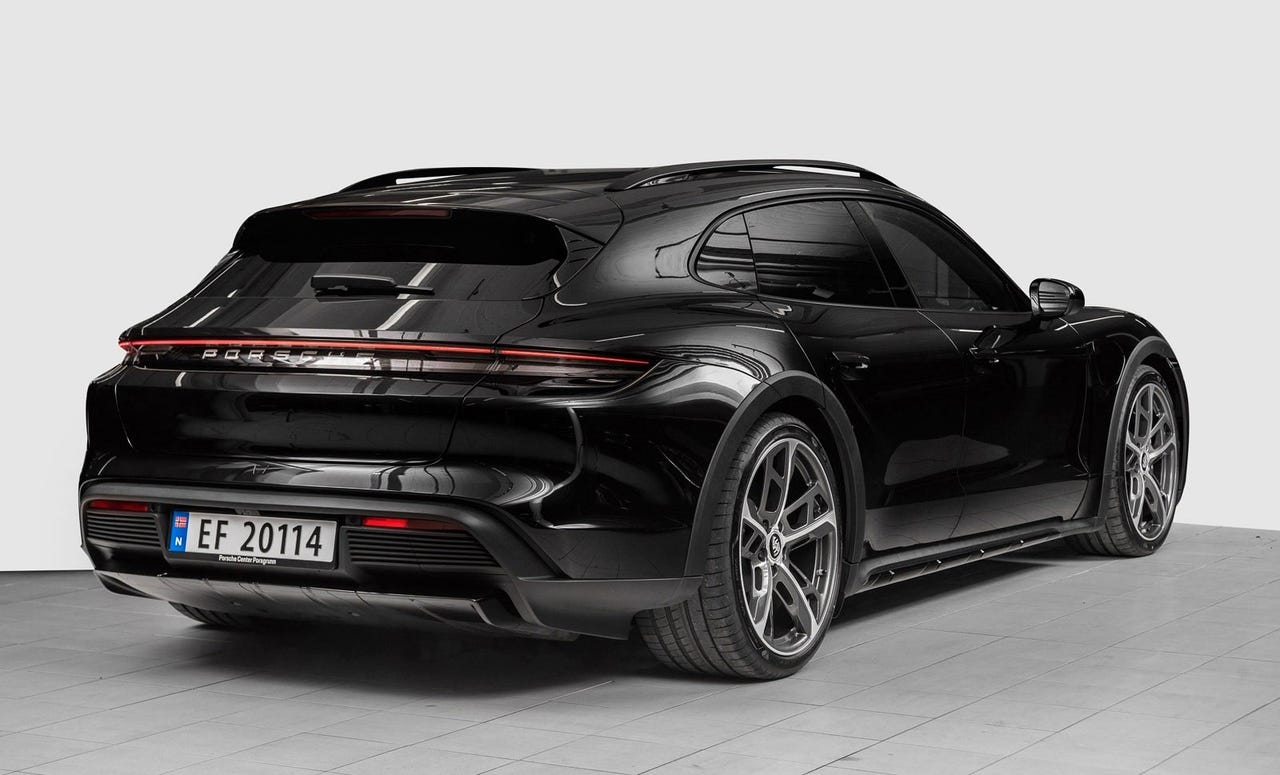 Porsche Taycan Cross Turismo