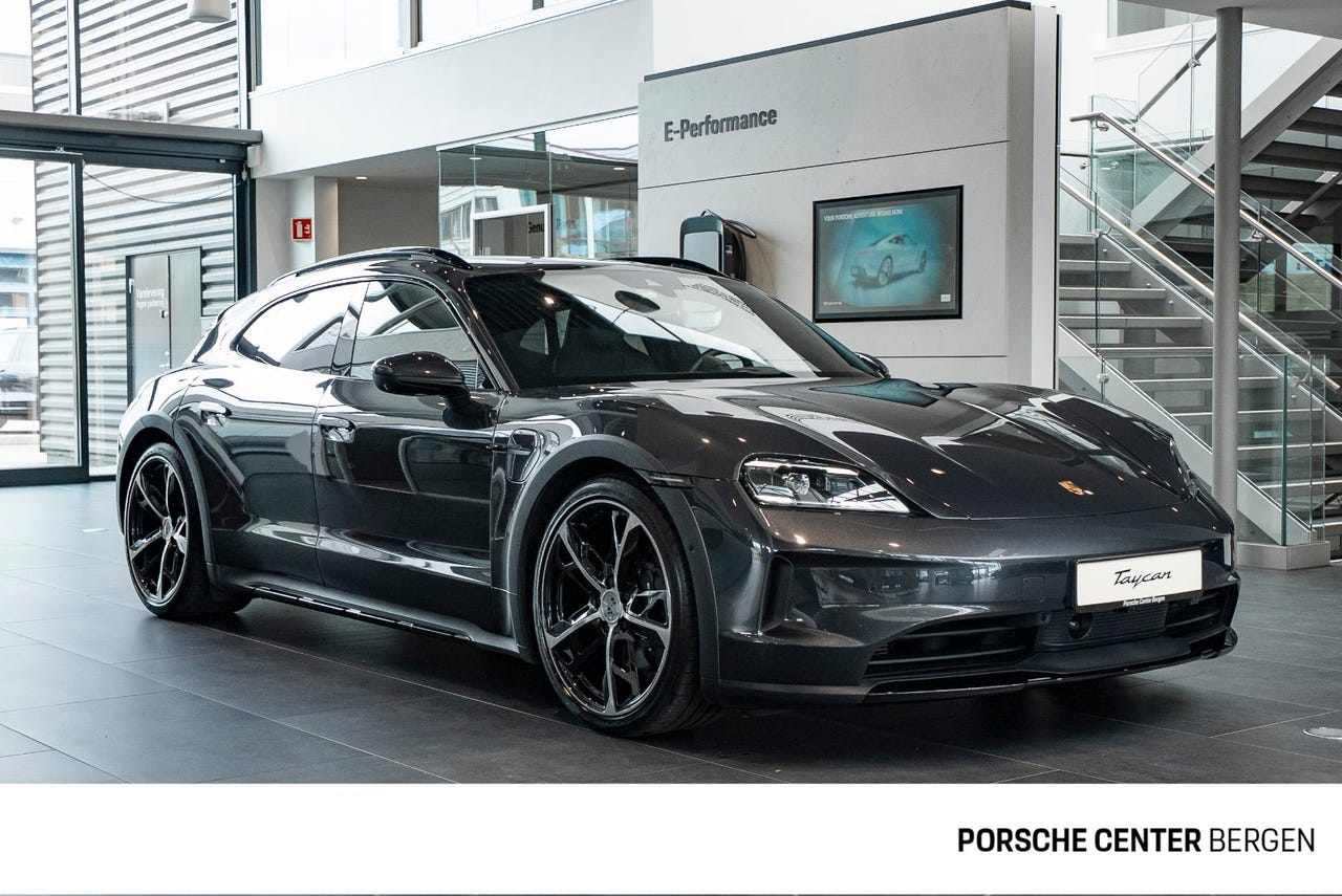 Porsche Taycan Cross Turismo