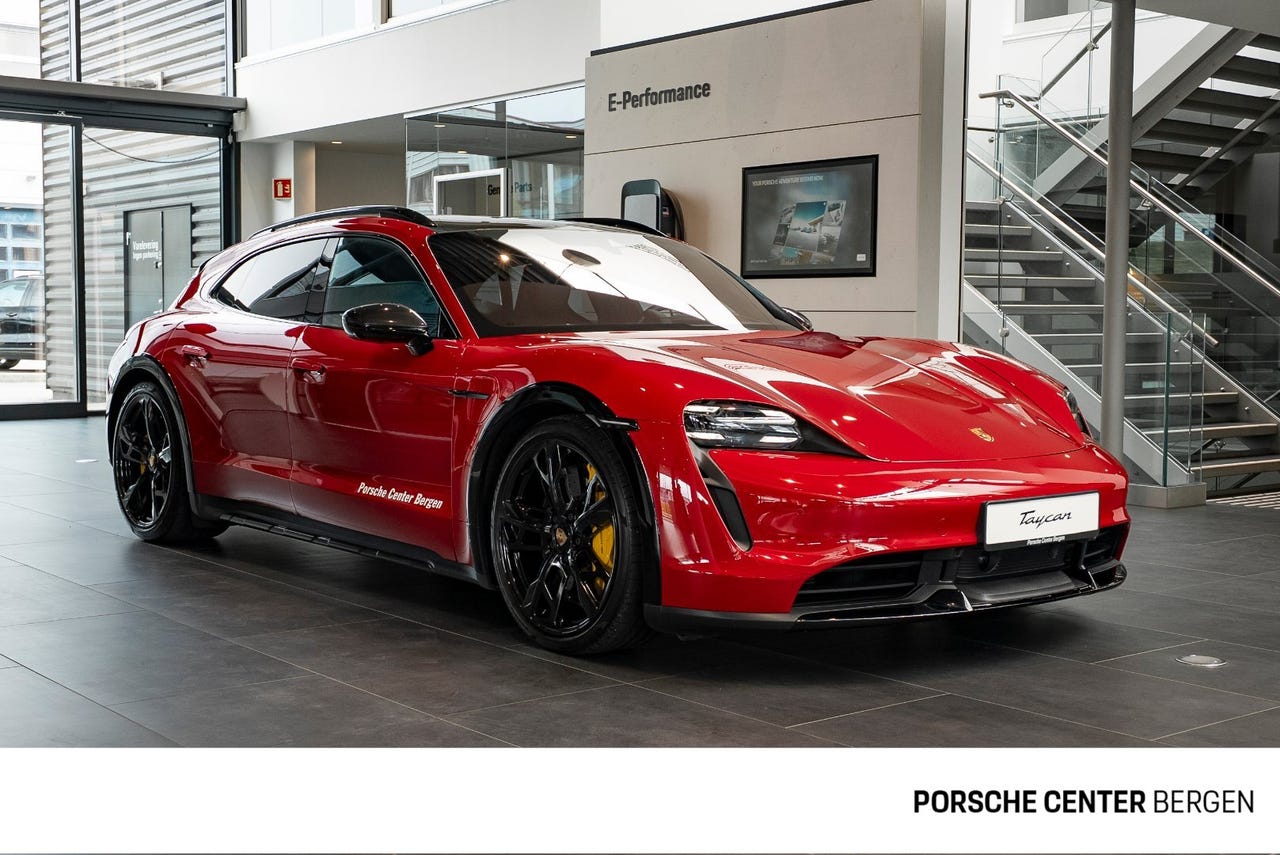 Porsche Taycan Cross Turismo