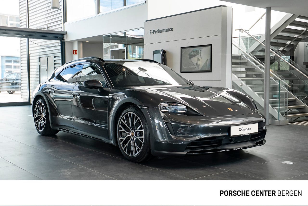 Porsche Taycan Cross Turismo