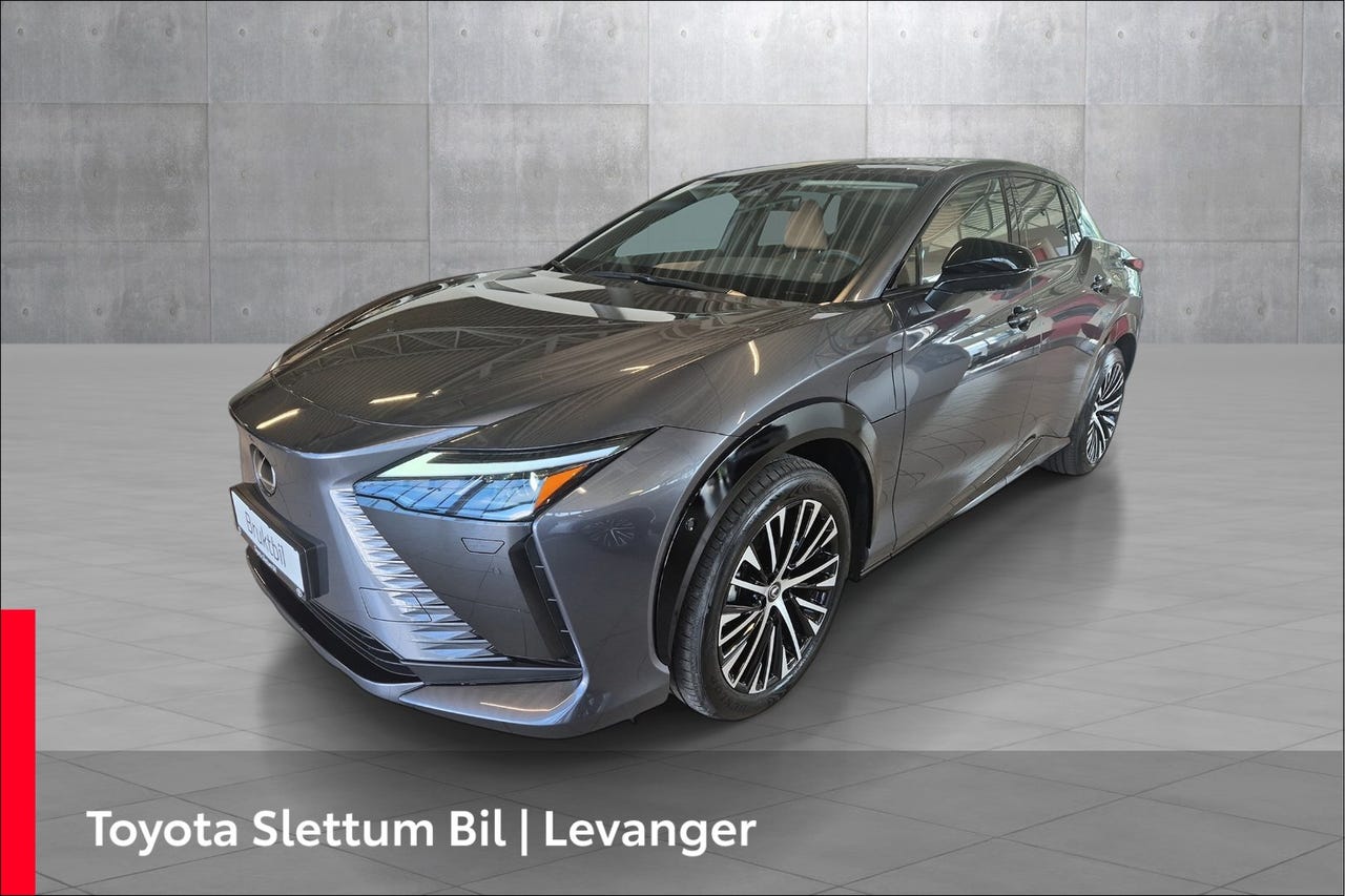 Lexus RZ450e