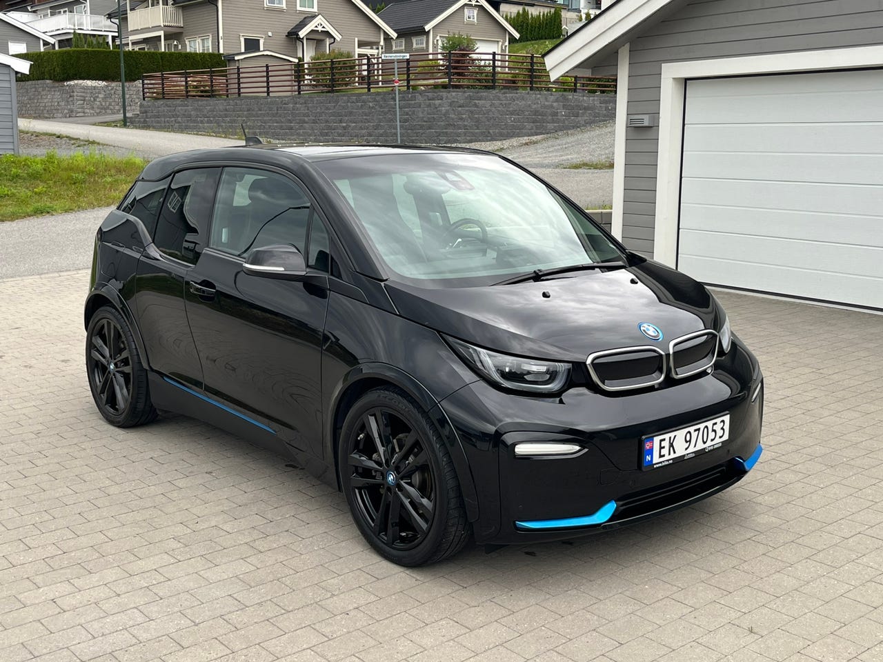 BMW i3s