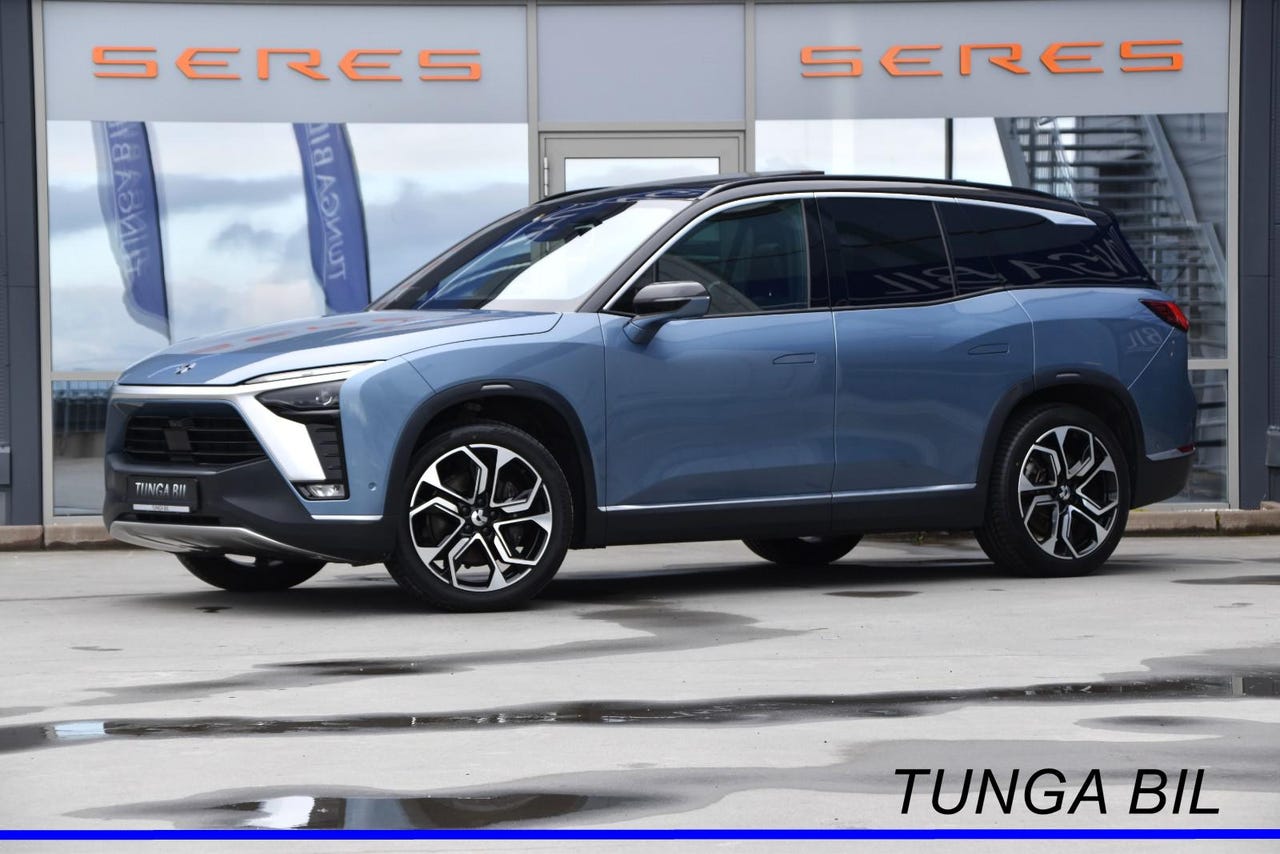 NIO ES8