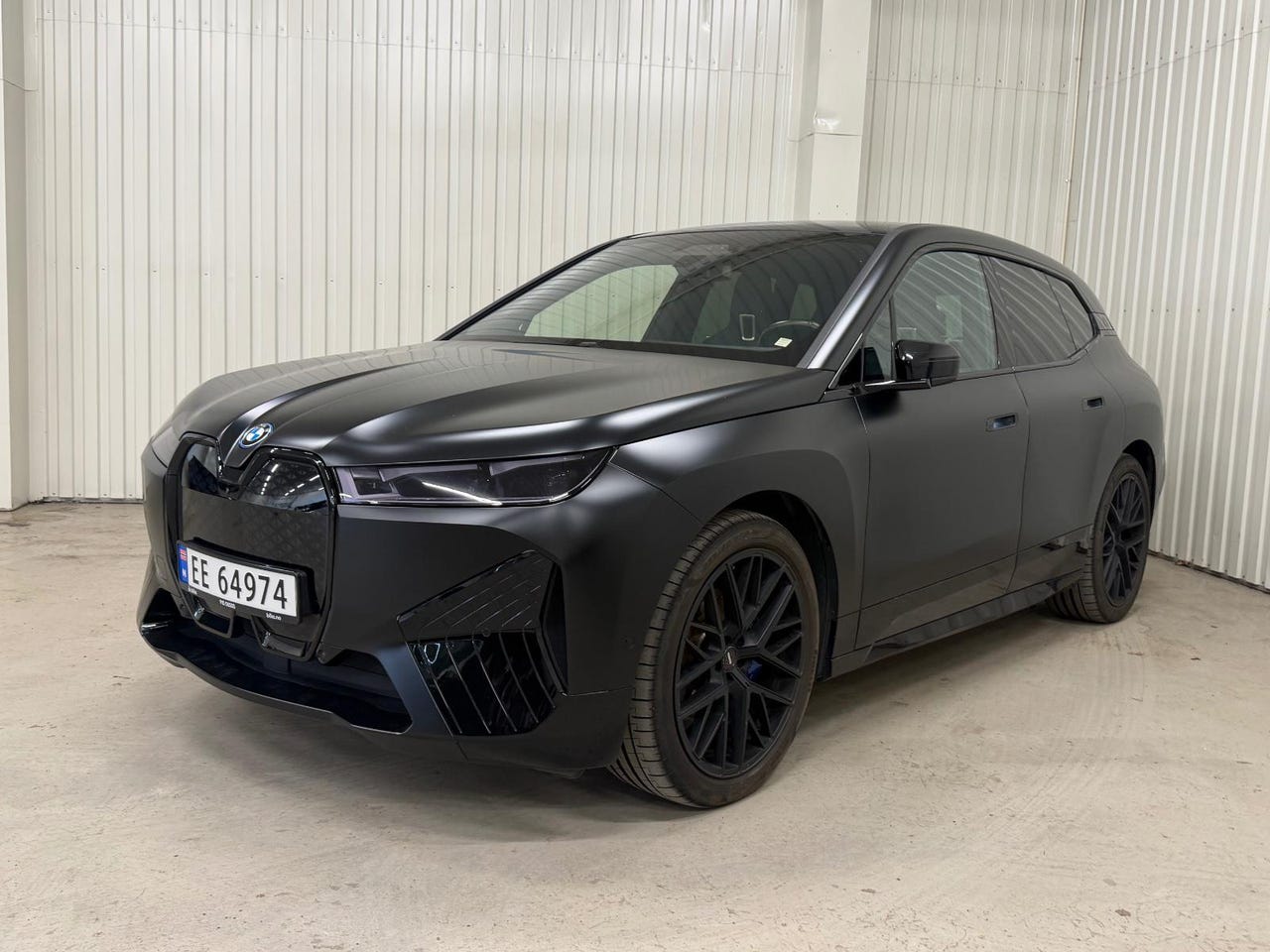 BMW iX