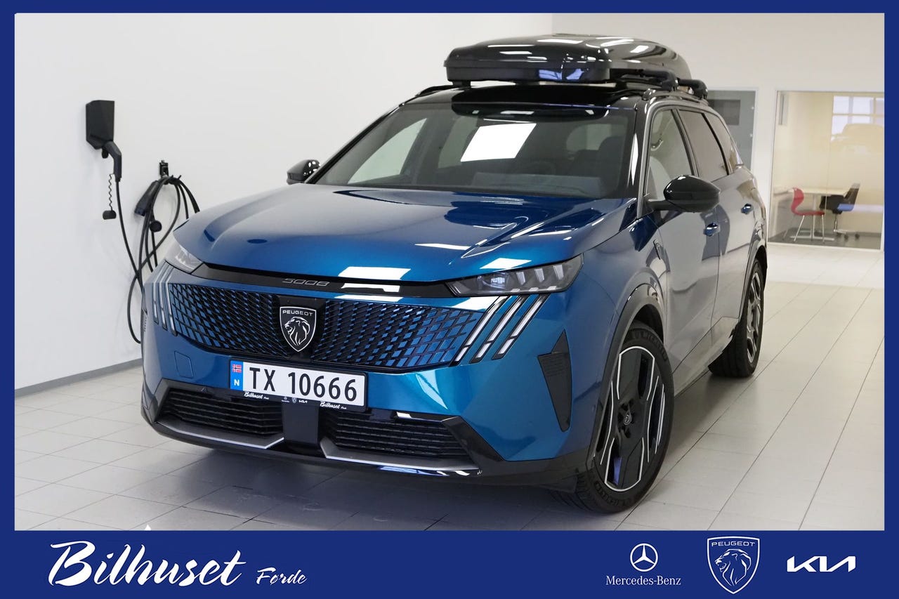 Peugeot e-5008