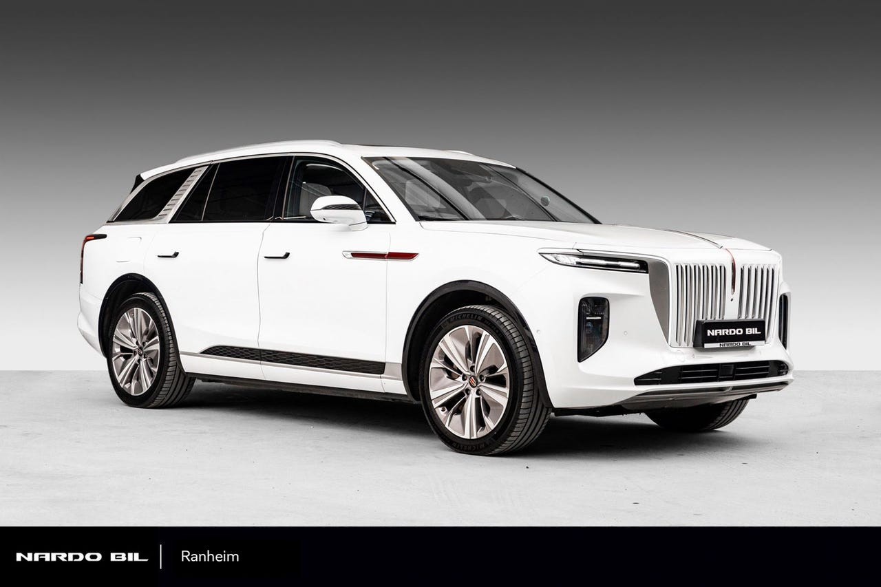 Hongqi E-HS9