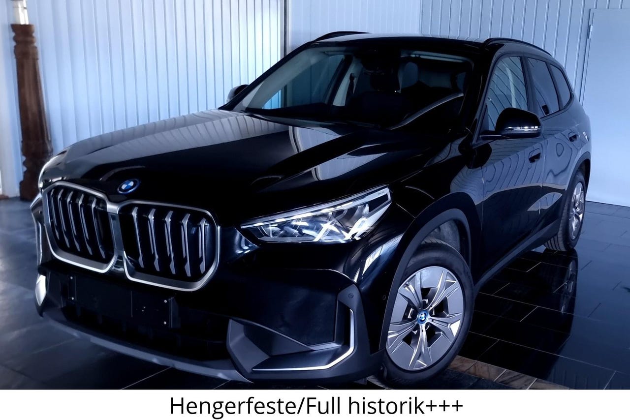 BMW iX1