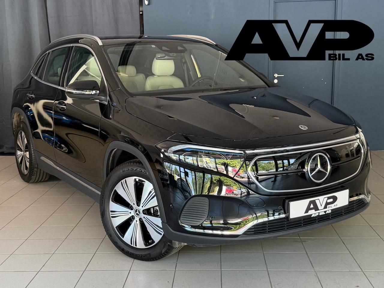 Mercedes-Benz EQA300