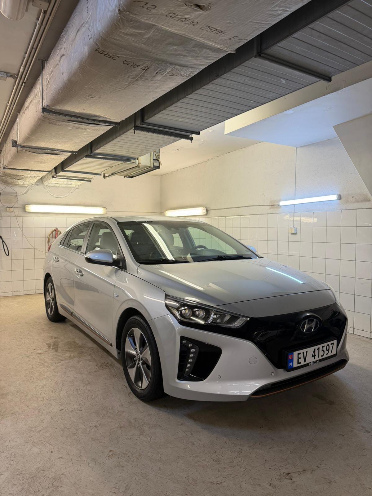 Hyundai IONIQ