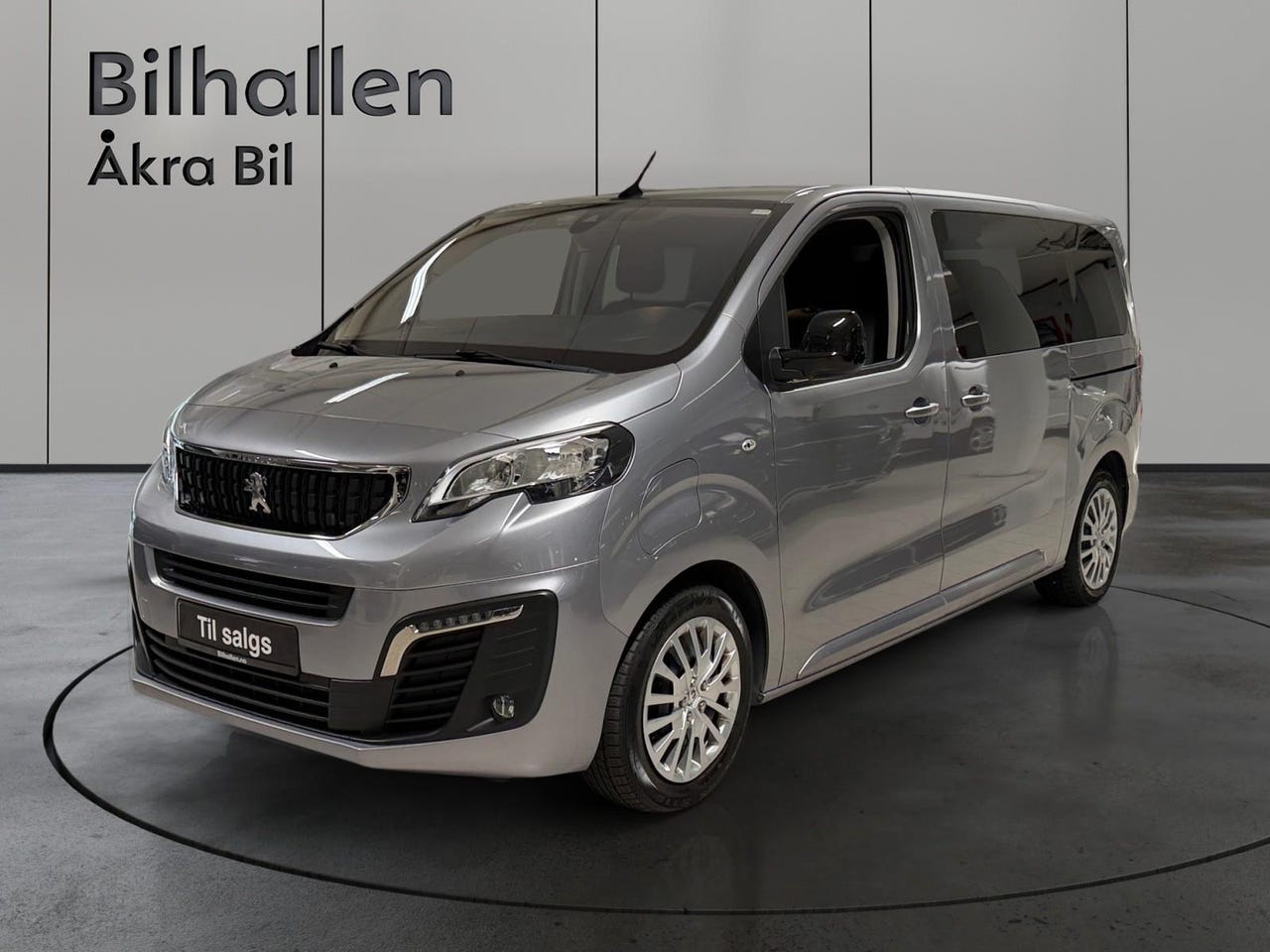 Peugeot e-Traveller