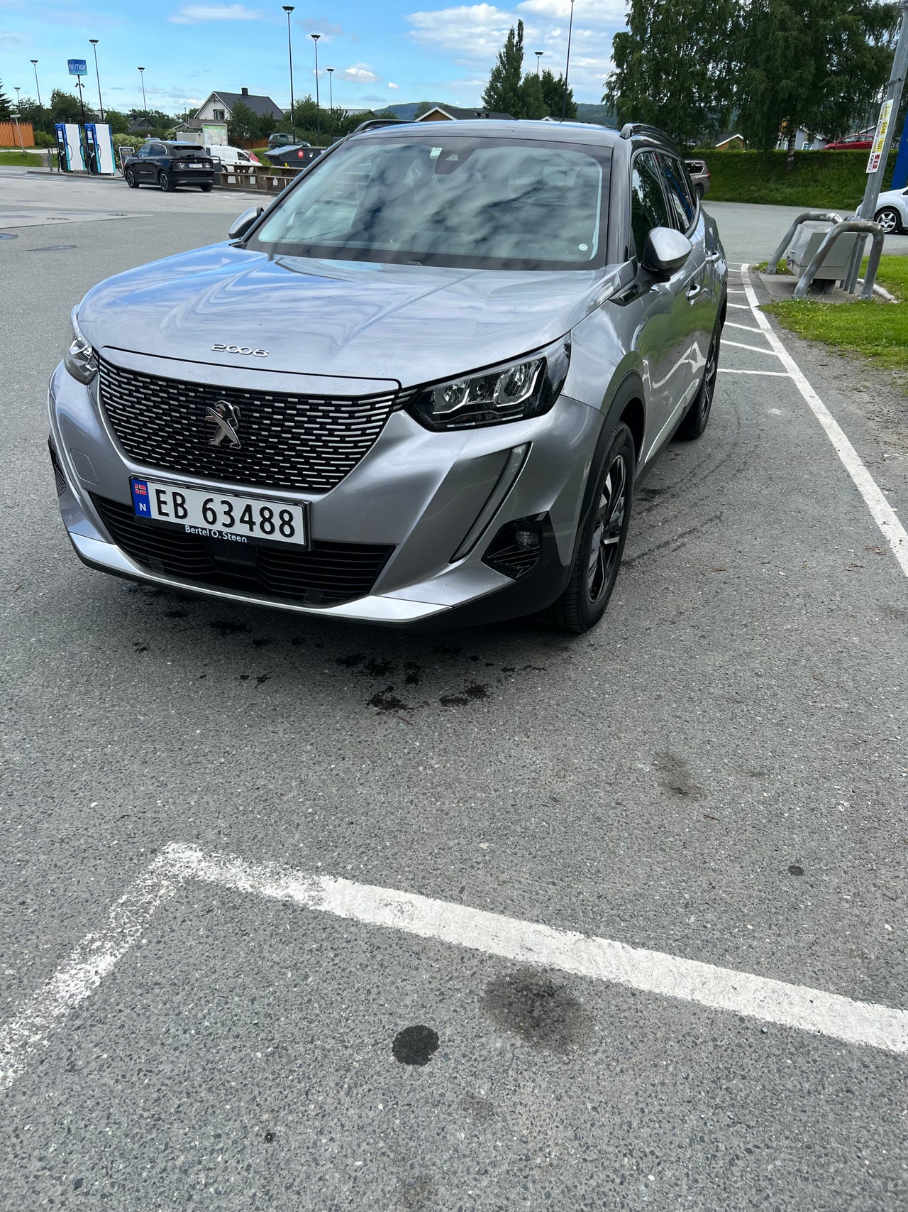 Peugeot e-2008