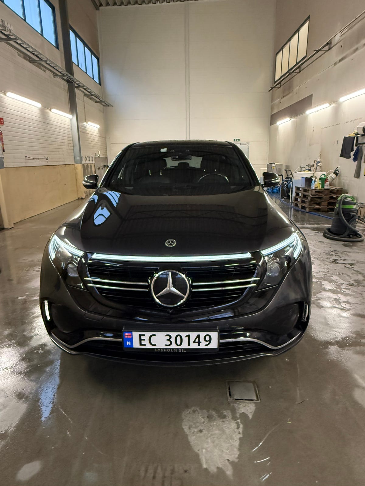 Mercedes-Benz EQC400