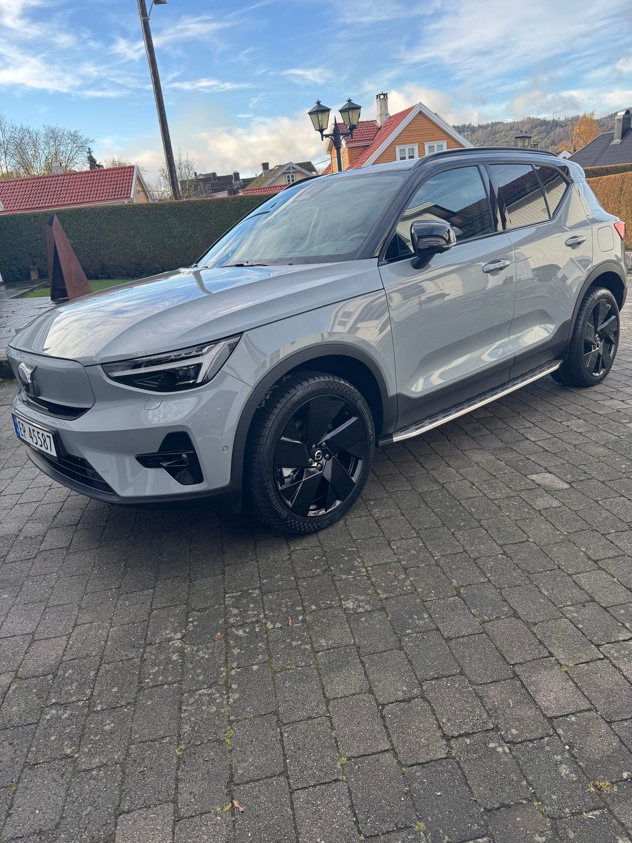 Volvo EX40