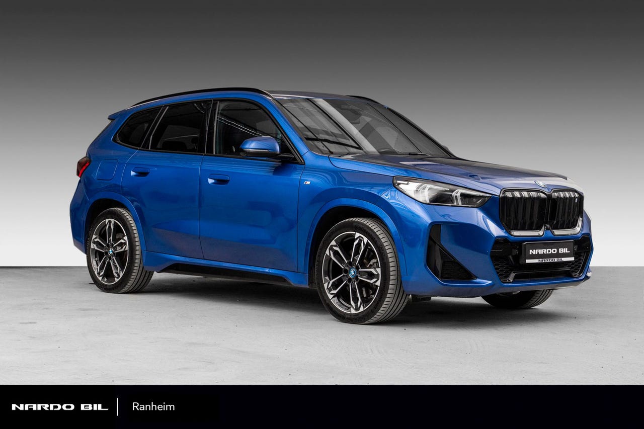 BMW iX1