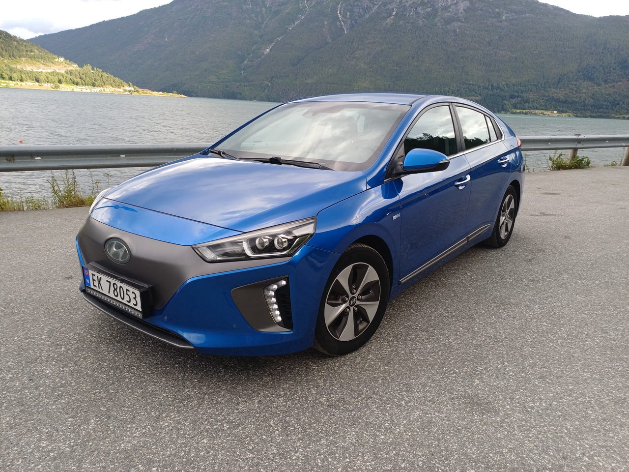 Hyundai IONIQ