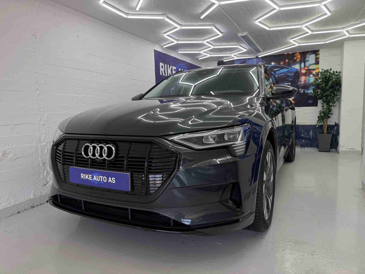 Audi e-tron