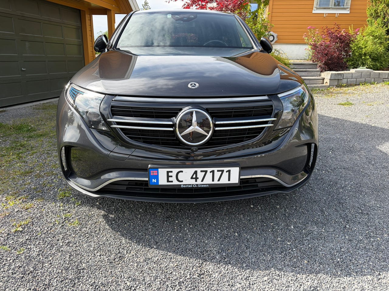 Mercedes-Benz EQC400