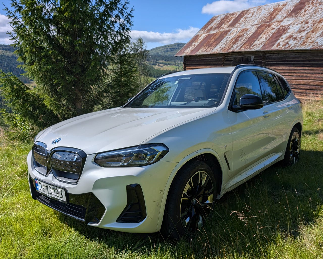 BMW iX3