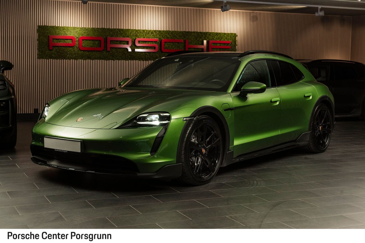 Porsche Taycan Cross Turismo