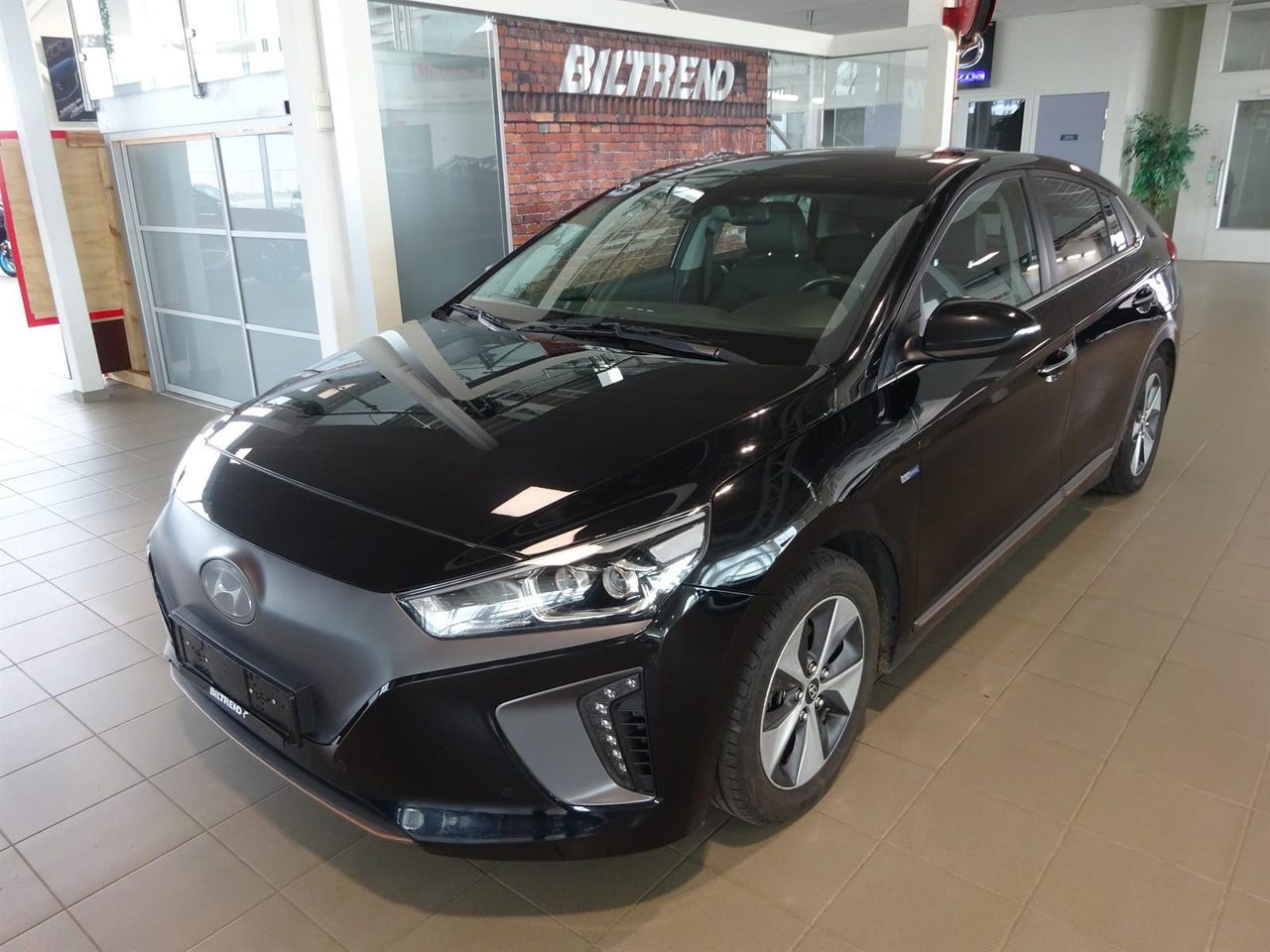 Hyundai IONIQ
