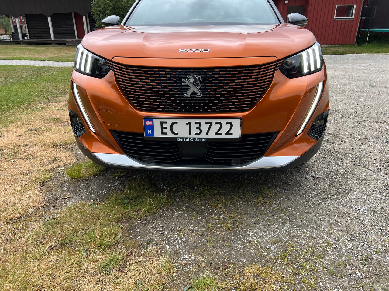 Peugeot e-2008