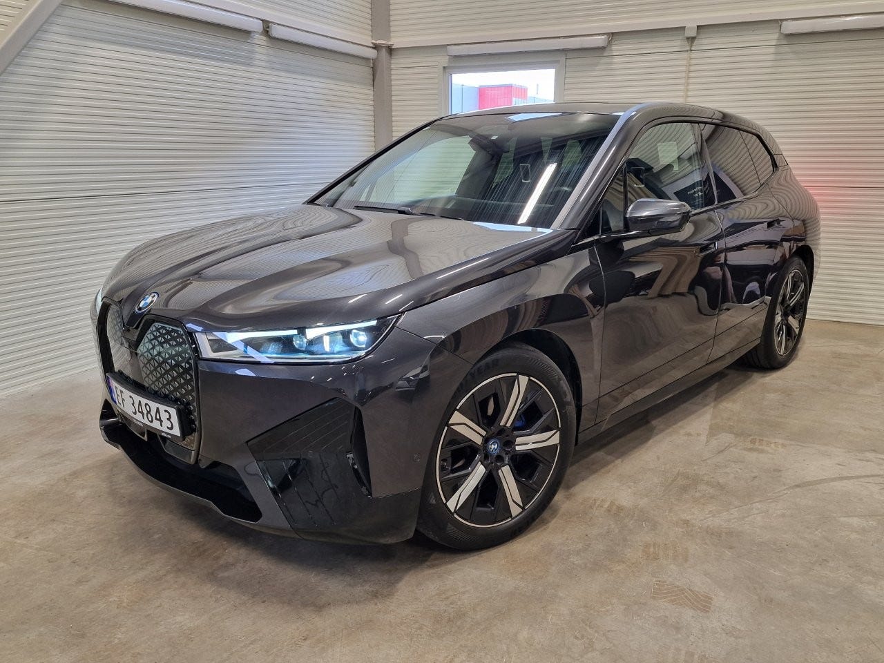 BMW iX