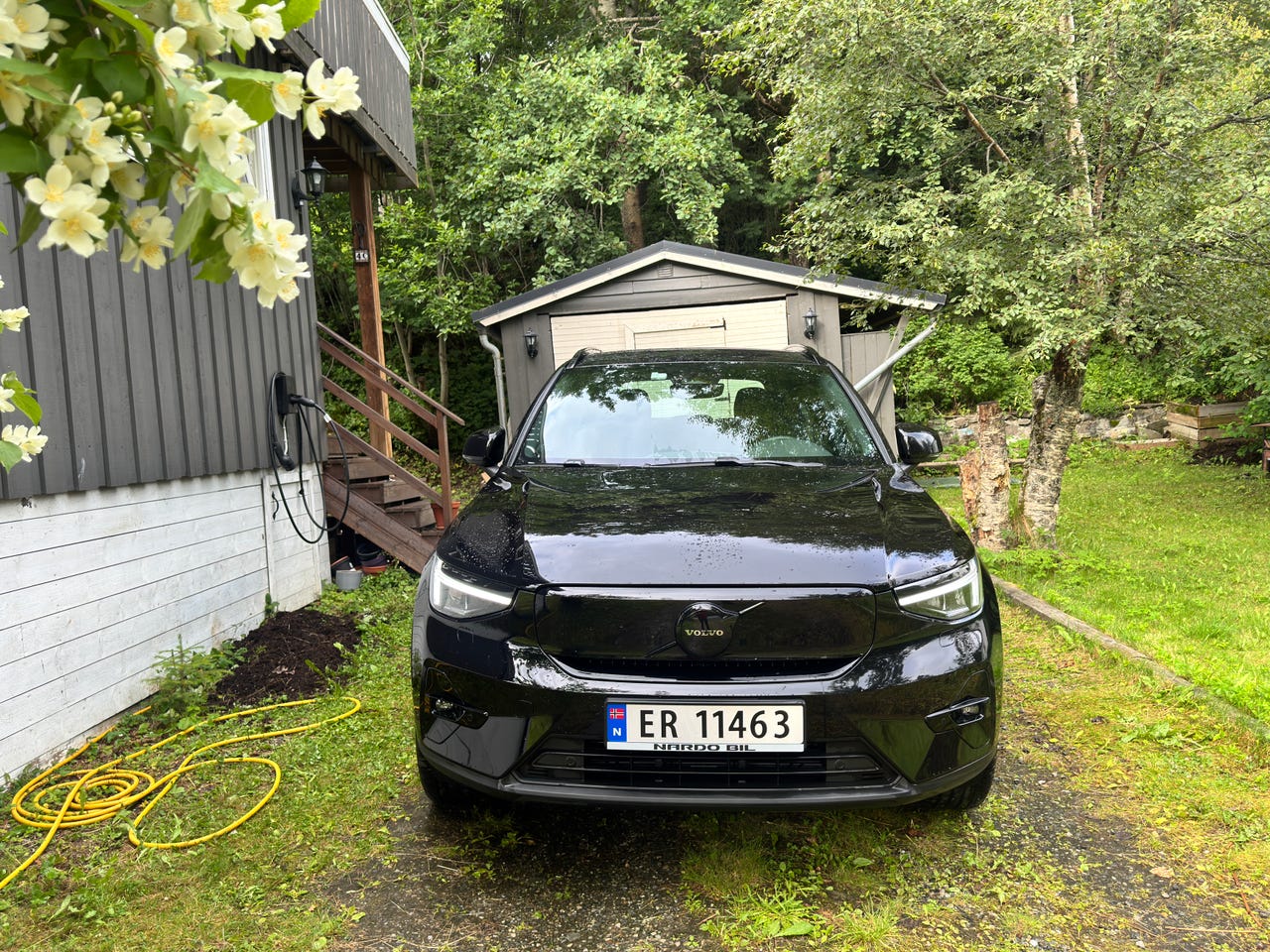Volvo EX40
