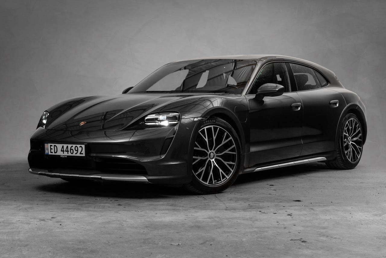 Porsche Taycan Cross Turismo