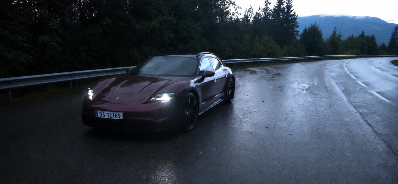 Porsche Taycan 4