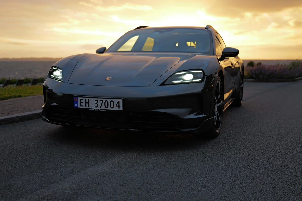 Porsche Taycan 4