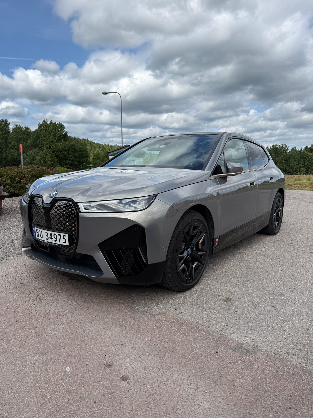 BMW iX