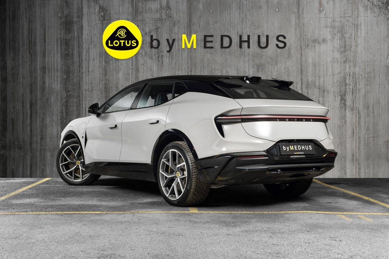 Lotus Eletre