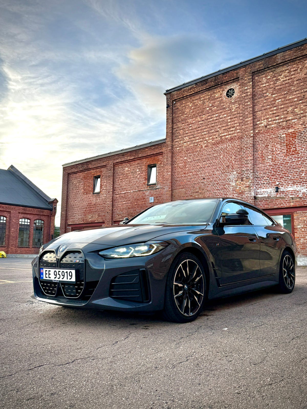 BMW i4