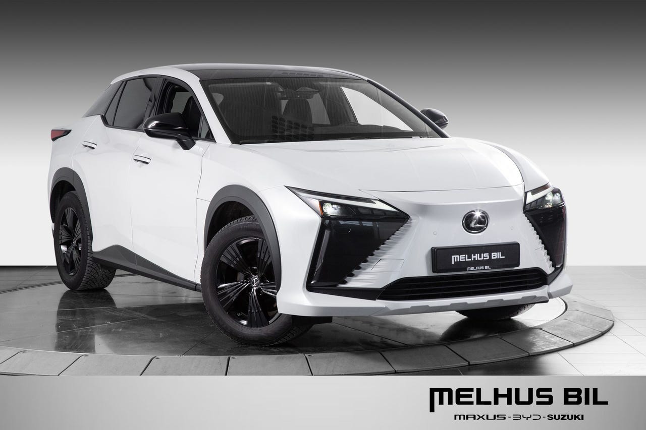 Lexus RZ450e
