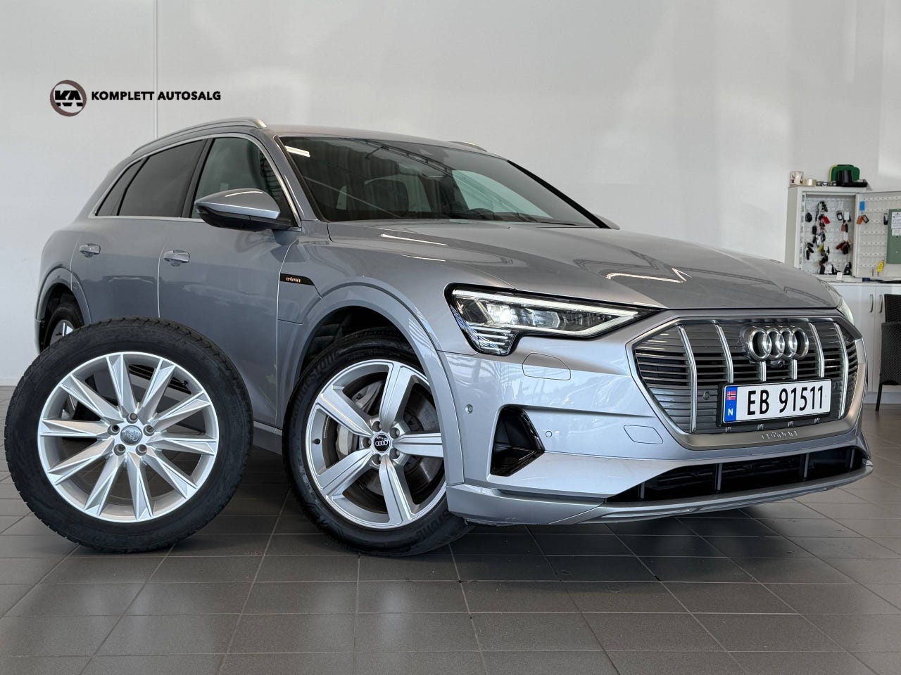Audi e-tron