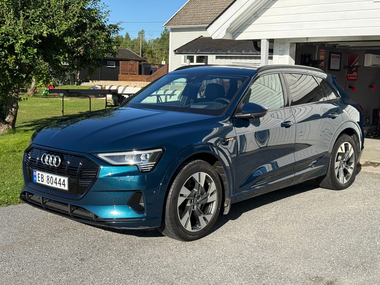 Audi e-tron
