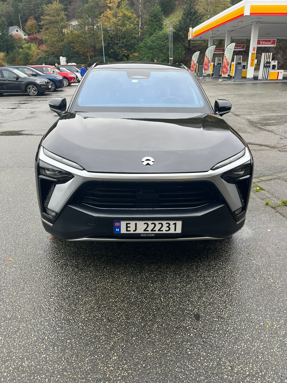 NIO ES8