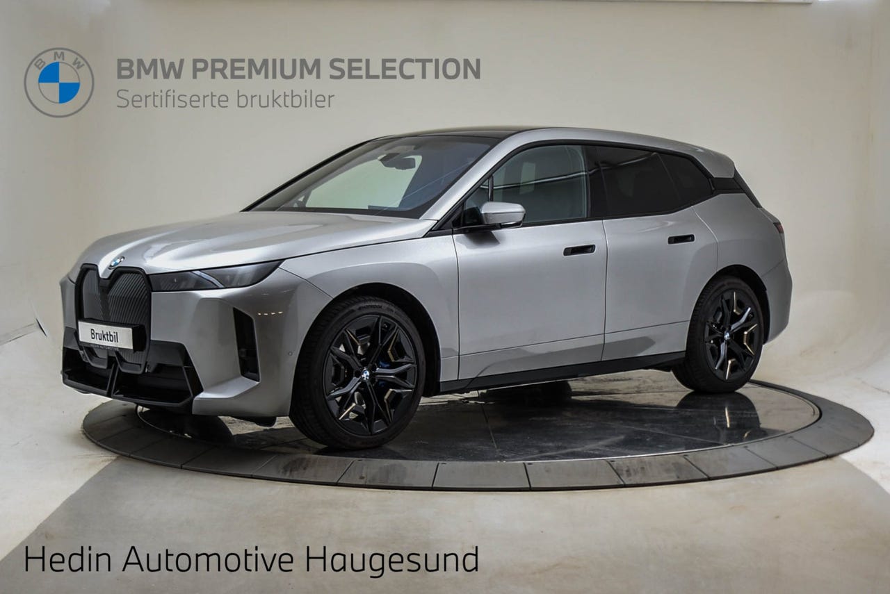 BMW iX
