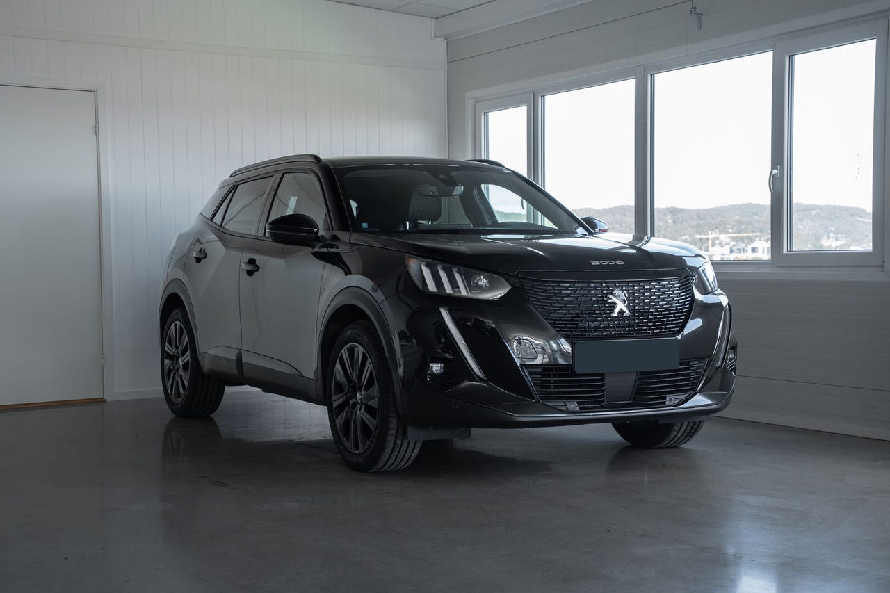 Peugeot e-2008
