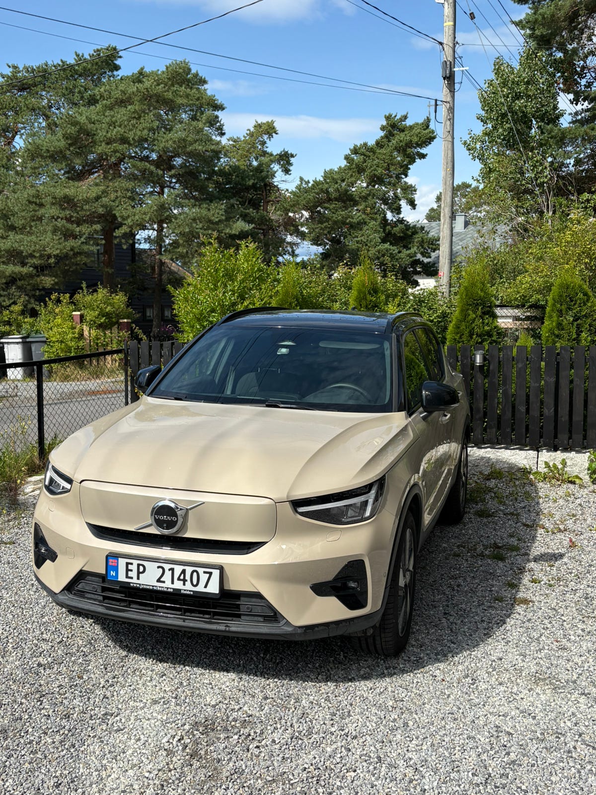 Volvo EX40