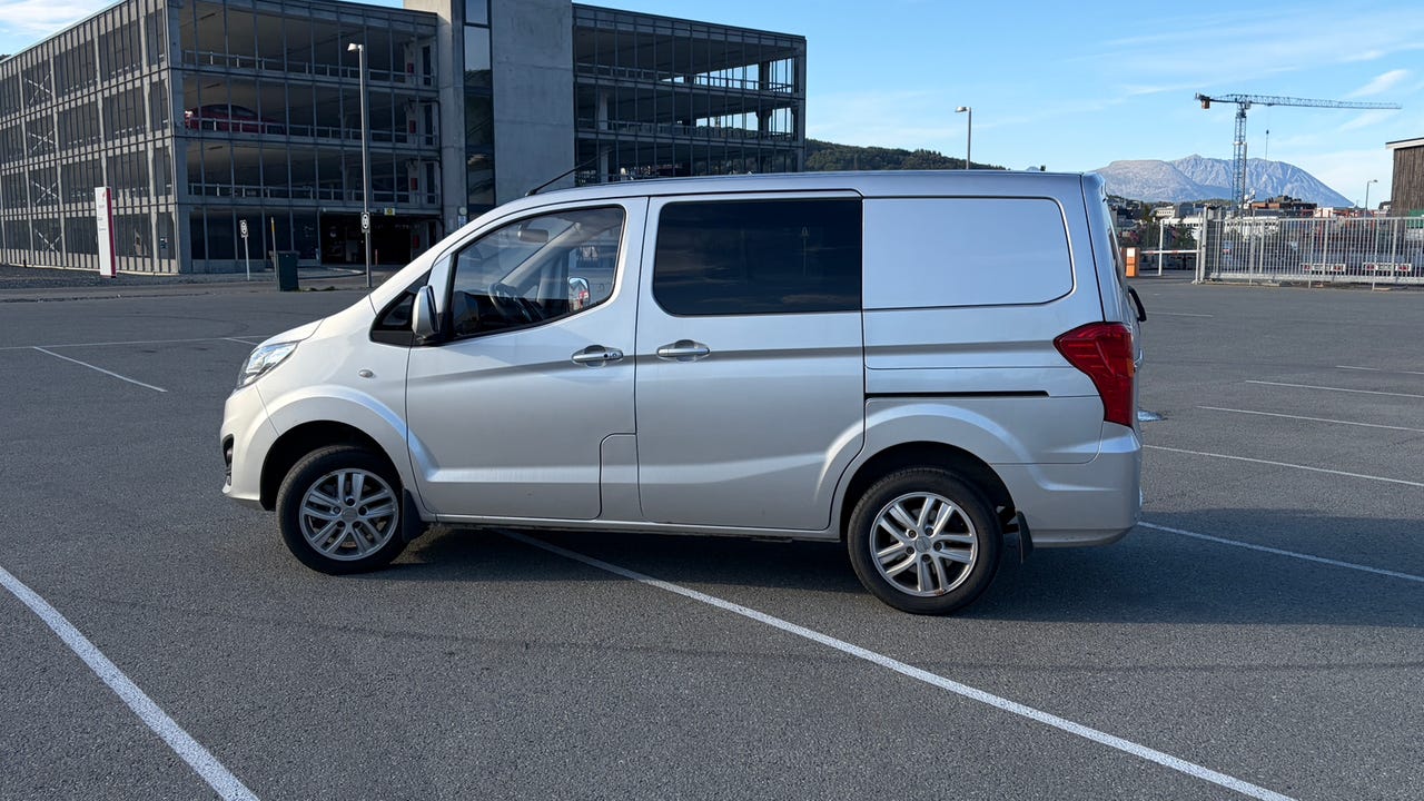 BYD T3