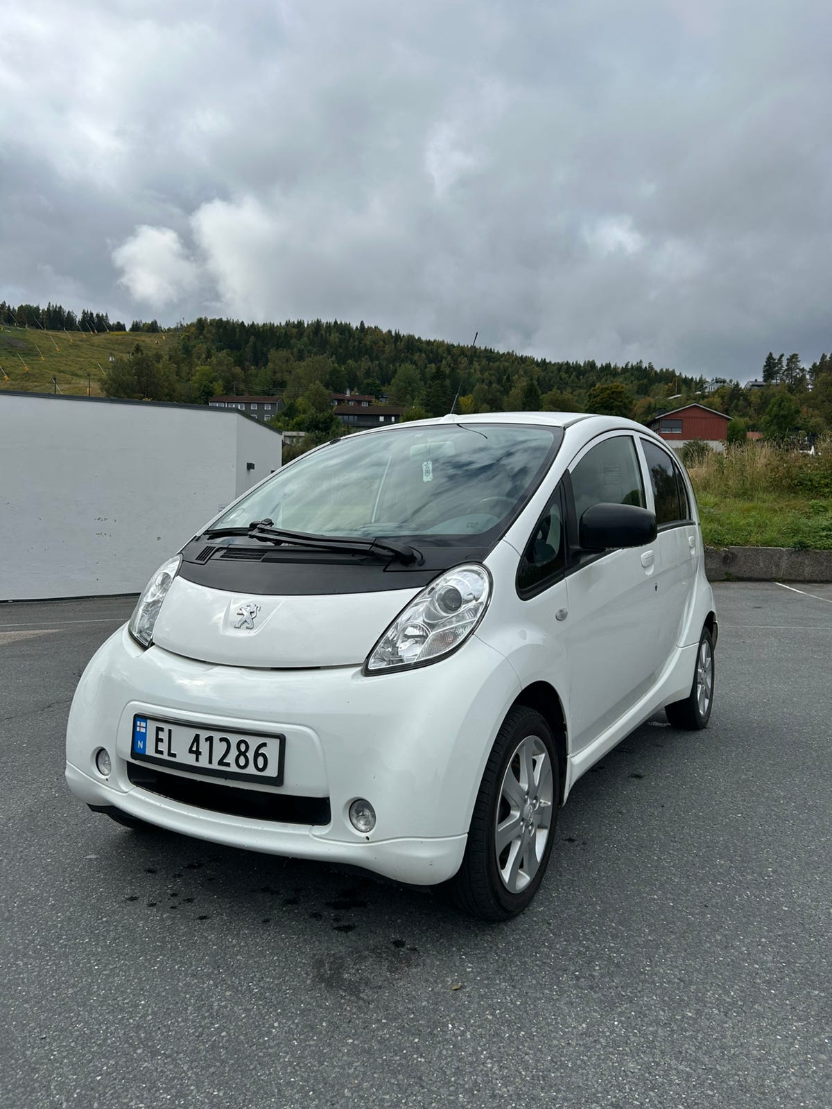 Peugeot iOn