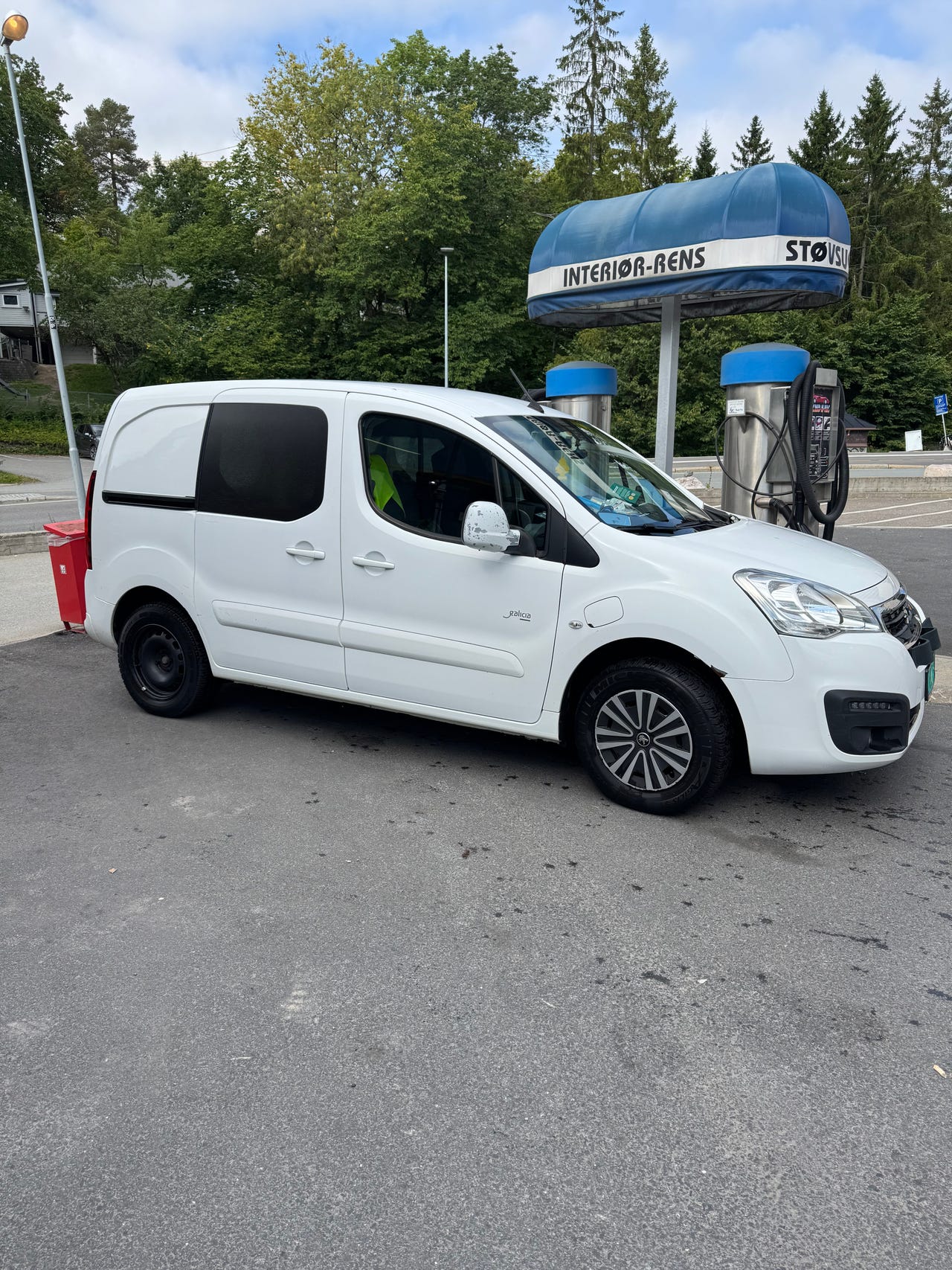 Peugeot e-Partner