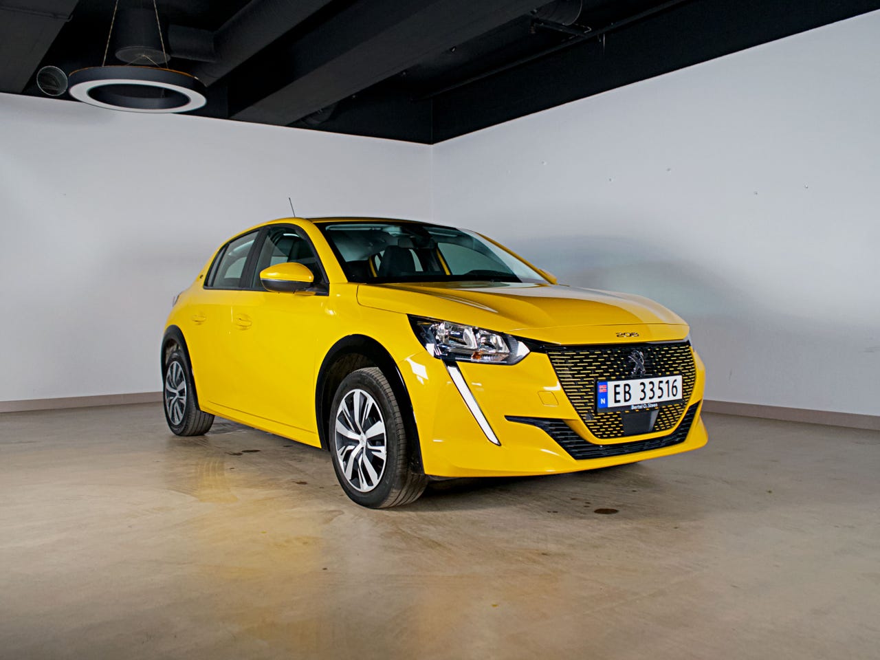 Peugeot e-208