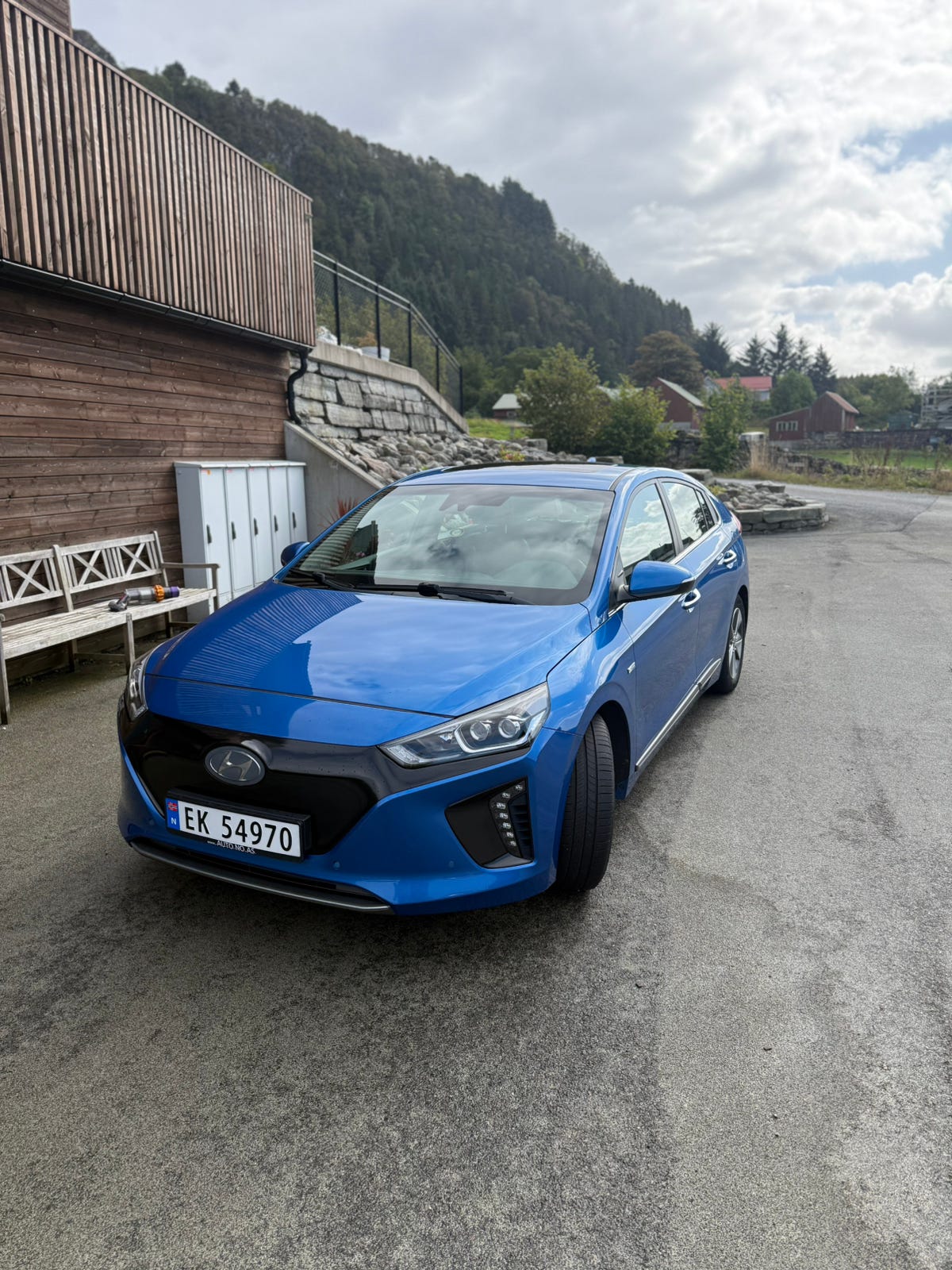 Hyundai IONIQ