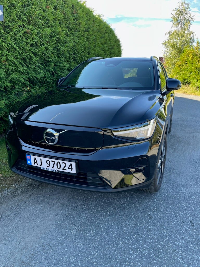 Volvo EX40
